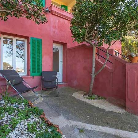 Le Provencal By Interhome * Le Pradet